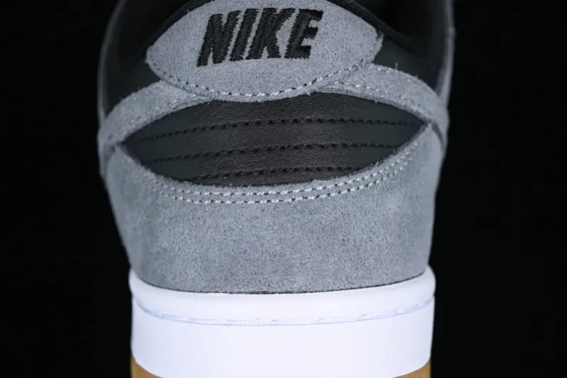 All categories Nk SB Dunk series Nk SB Dunk Low low-top sneakers Nk SB Dunk Low TRD haze wolf gray SB smashed backboard high-top sneakers AR0778-001